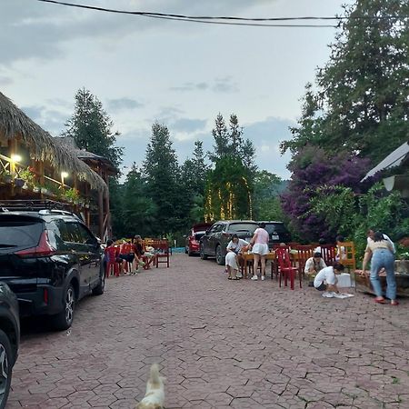 Flower Hmong Homestay バクハ エクステリア 写真