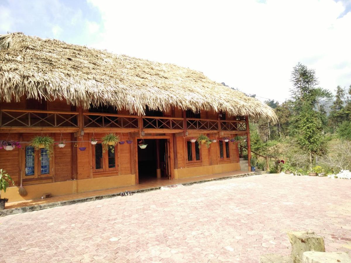 Flower Hmong Homestay バクハ エクステリア 写真