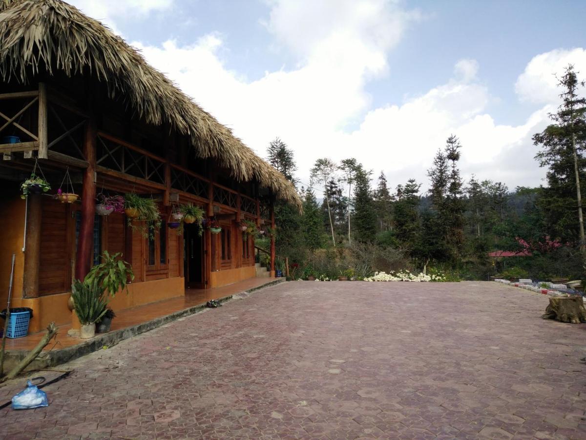 Flower Hmong Homestay バクハ エクステリア 写真